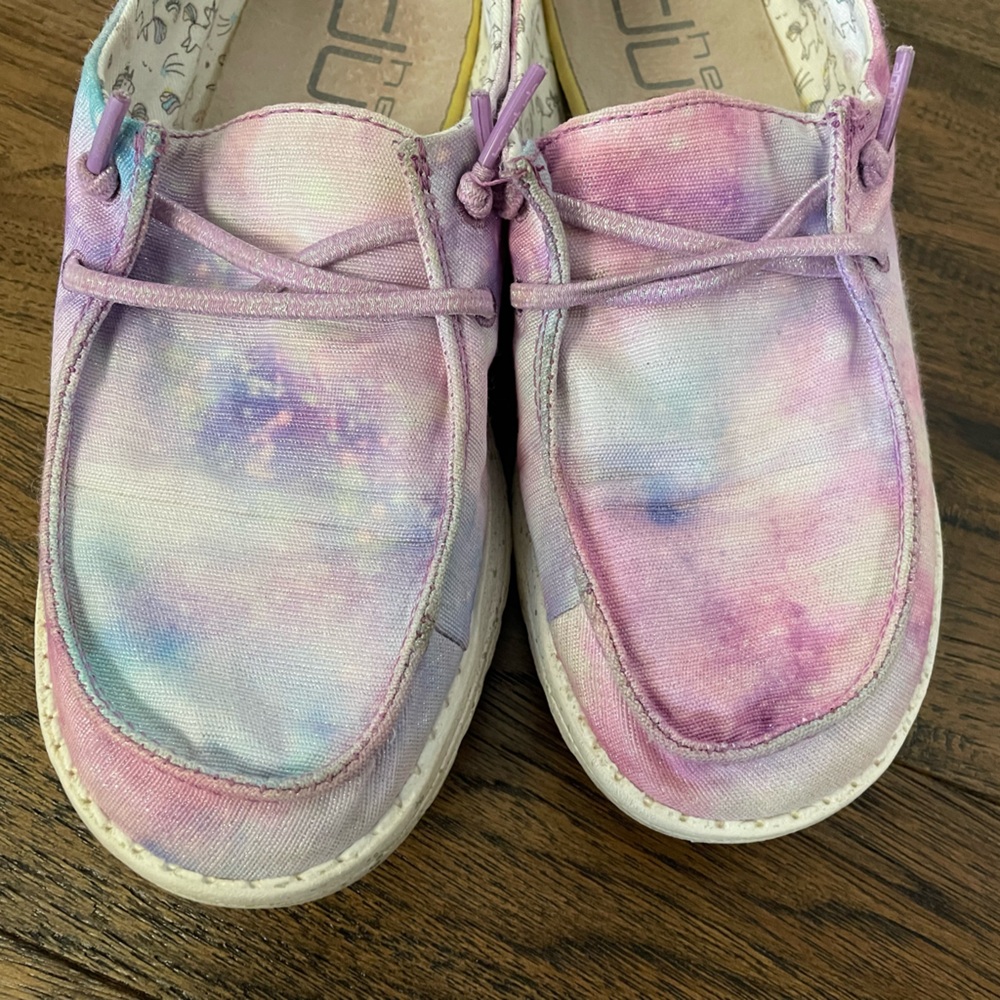 Hey Dude Shoes, size 4.5Y, 5L. - Picture 7 of 9